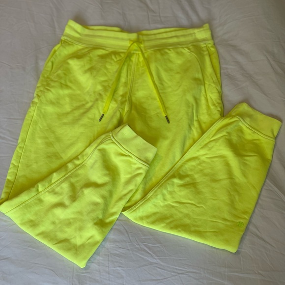 Lululemon Full-Length Scuba Joggers - Size 14 Highlighter Yellow - EUC - Picture 8 of 8